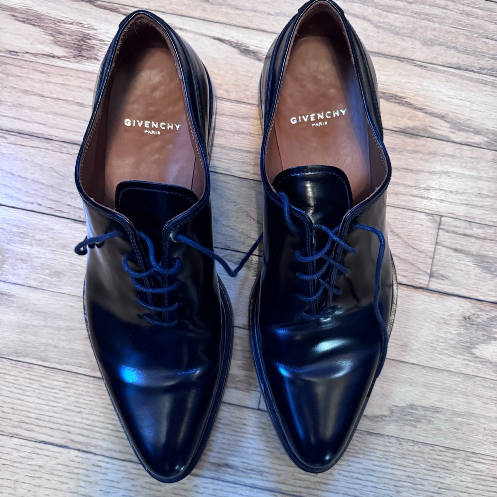 Givenchy Black Leather Pointed Toe Oxford Lace-Up Shoes